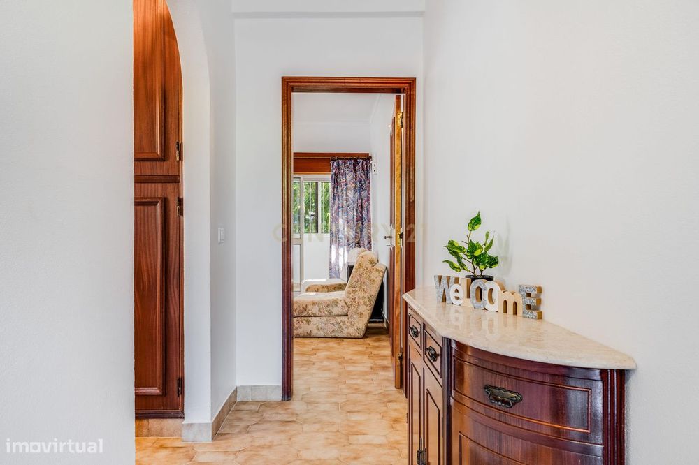 T1 em Montechoro, Albufeira, com 2 varandas fechadas – 70 m²