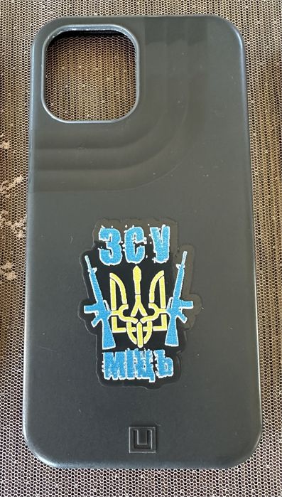 Противоударные чехлы для IPhone 12 Pro Max