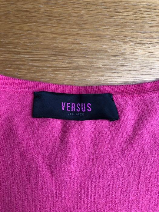 Sweterek Versace Versus różowy rozm. M