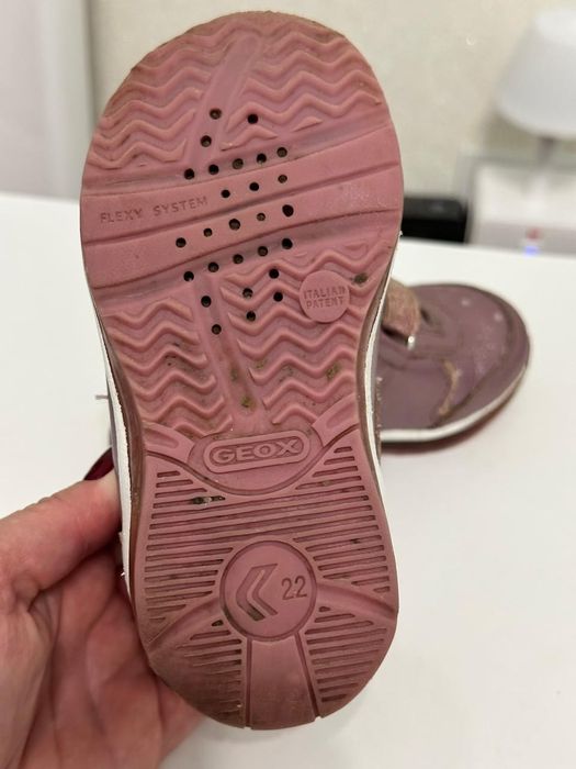 Geox кросівки на дівчинку розмір 22