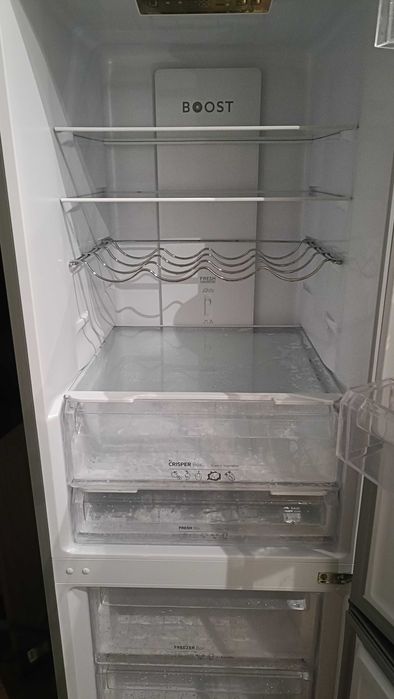 Venda de frigorífico semi-novo