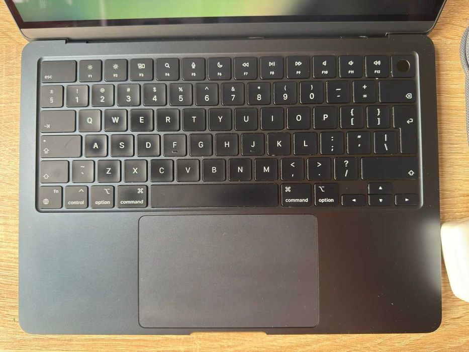 Macbook Air M2 / 16GB RAM / 512GB DYSK