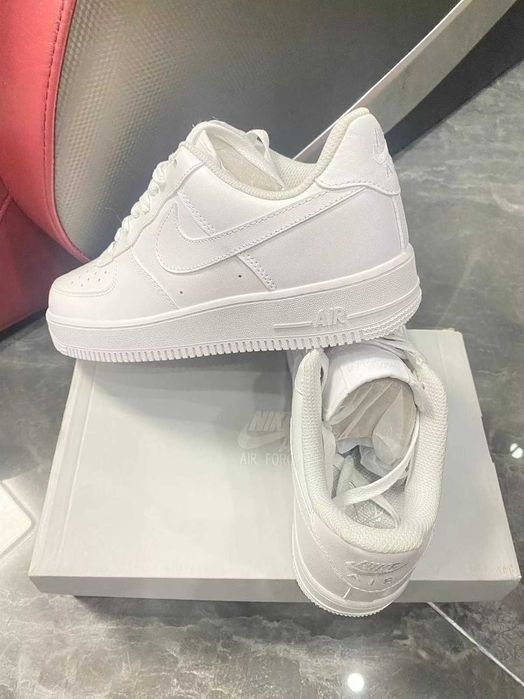 Promocja NIKE AIR FORCE 1 Biały AF1 R.39