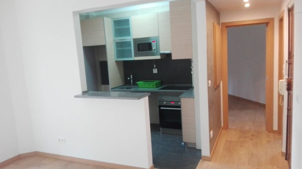 Alugar  T1 Remodelado  em Bom Dias