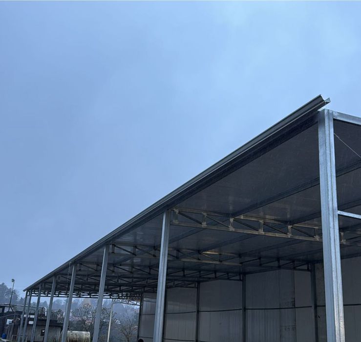 Caleiros e rufos de alumínio lacado