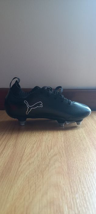 Chuteiras com pitons de alumínio amovível