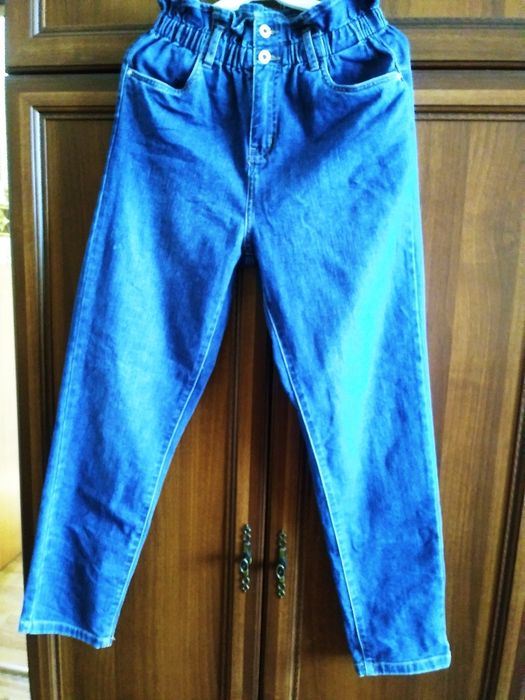 Spodnie jeansy. Nie biodrowki.