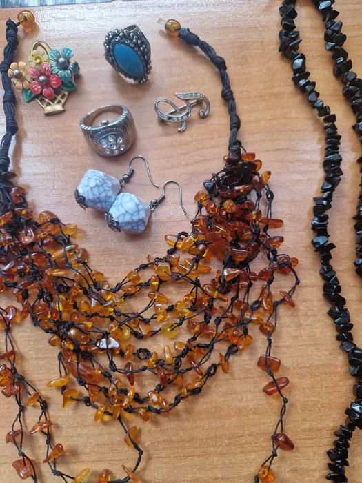 Продам немецкие старинные броши