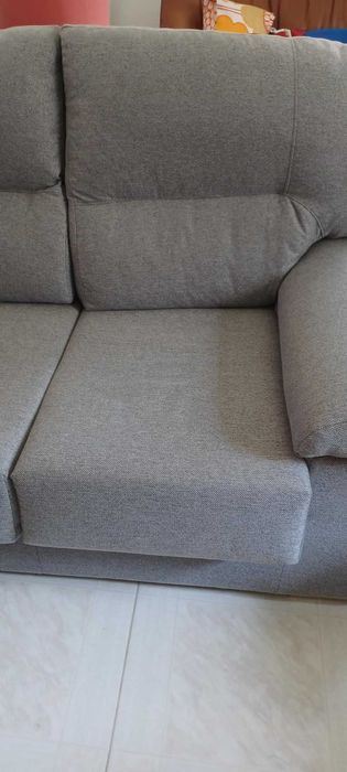 Sofá cinzento quase novo