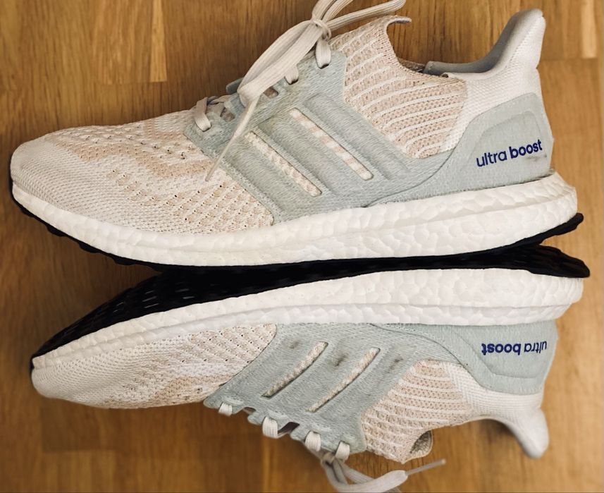 Кросівки Adidas Ultra Boost.