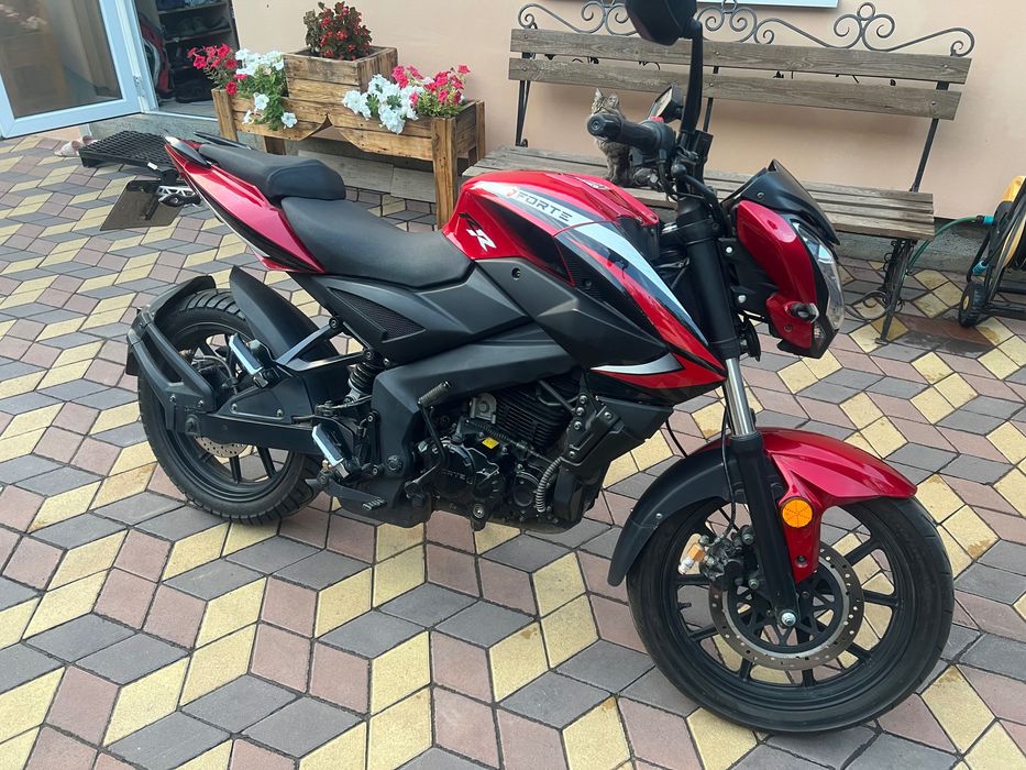 Продам мотоцикл  Forte 300