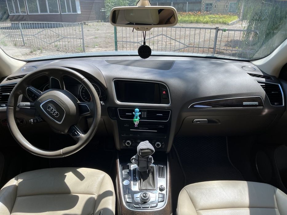 Audi Q5 PREMIUM PLUS 2012  2.0 Quattro
Автомобіль у відмінному стані,