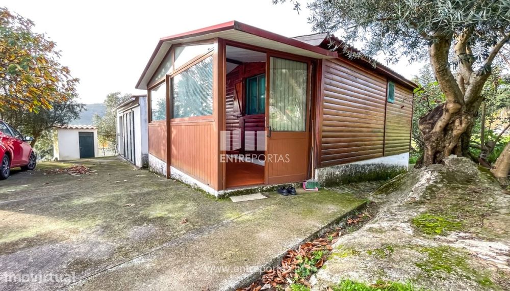 Venda de Terreno com Casa de Madeira, Nogueira, Viana do Castelo