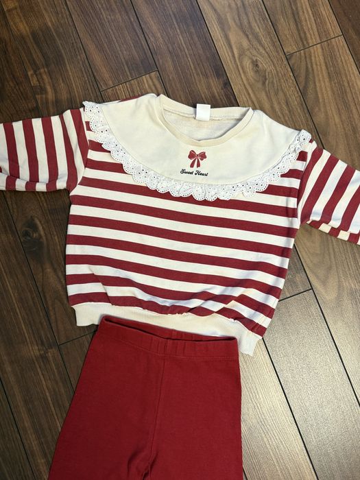 Дівчачий костюм із рюшами