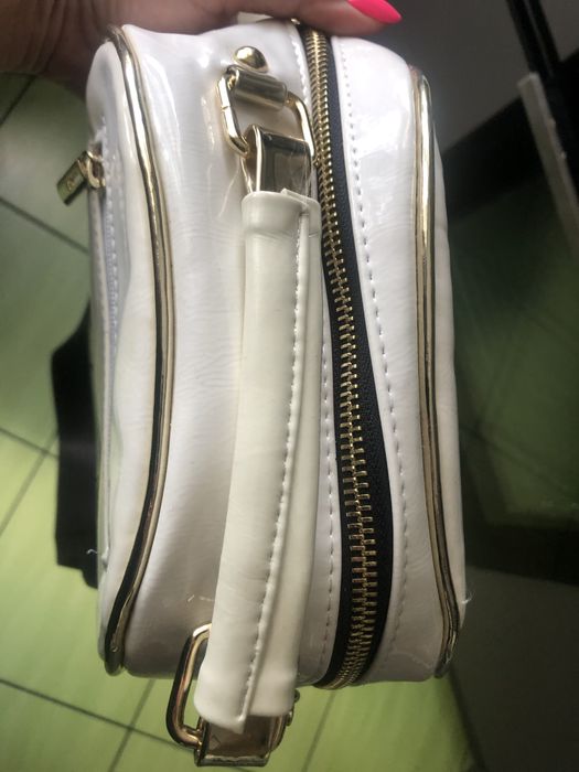 Torebka Laura Biaggi biała nowa kuferek