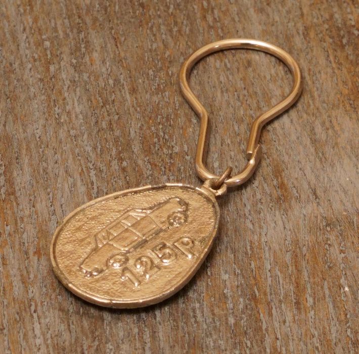 Brelok, breloczek, zawieszka do kluczy PRL, XXV-lecie FSO, Fiat 125p !