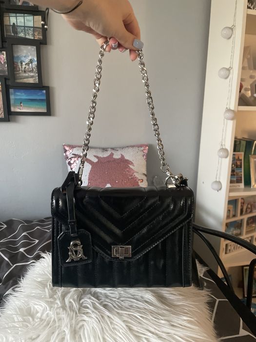Czarna torebka lakierowana Steve Madden