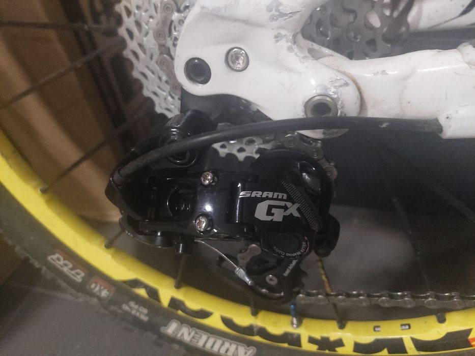 Specialized enduro comp b650