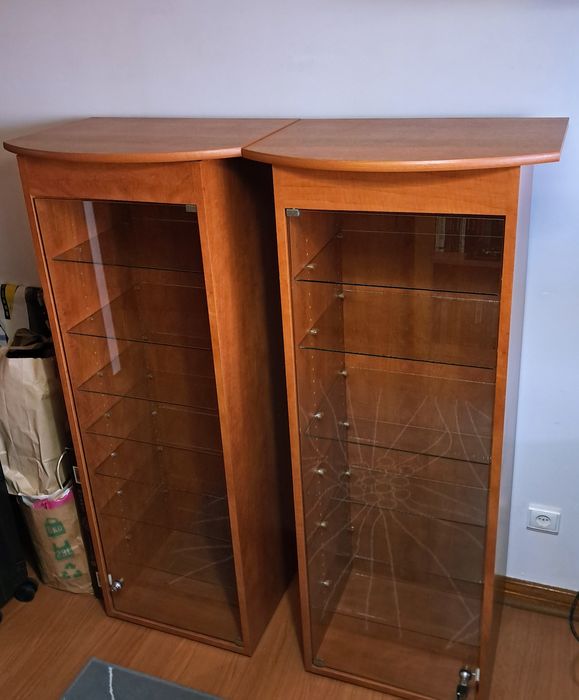 Vitrines Cerejeira c/ Porta Chave