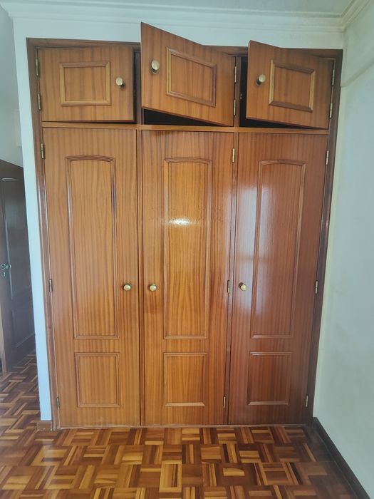 Roupeiro embutido