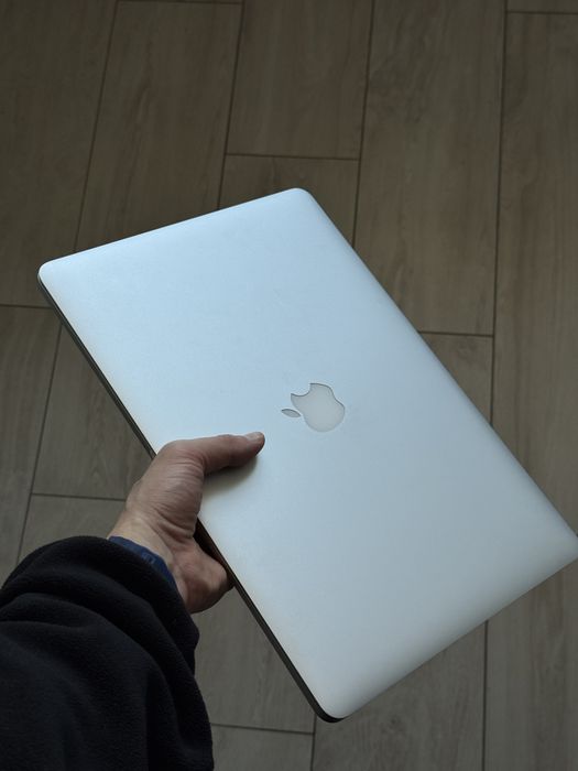 Apple Macbook pro 15 2015 i7 2.5 16gb/512gb amd radeon 2gb mjlt2 1398