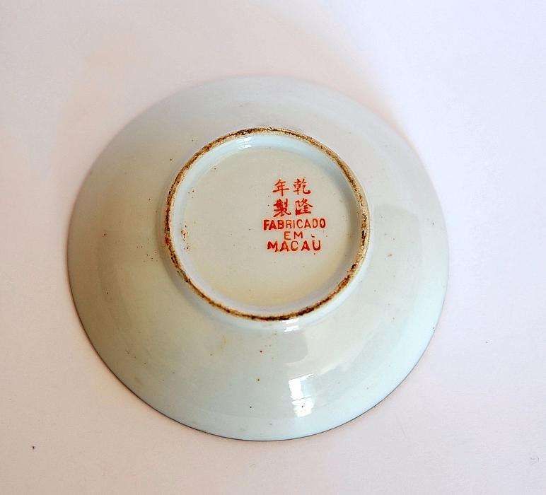 Taça rasa em porcelana - Decoração Mandarim