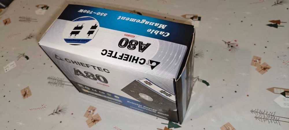 Блок питания компьютера Chieftec CTG-750C 750W A80, полный комплект.