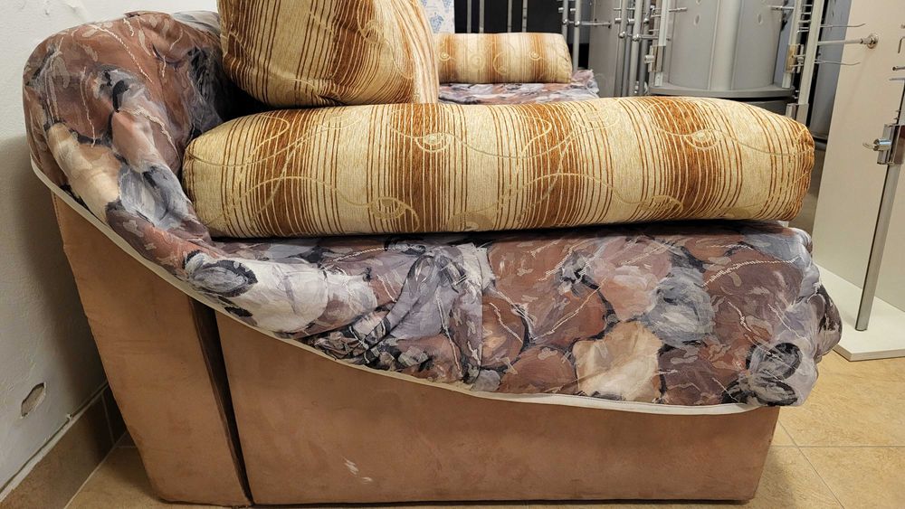 Rozkładana kanapa do spania trzyosobowa