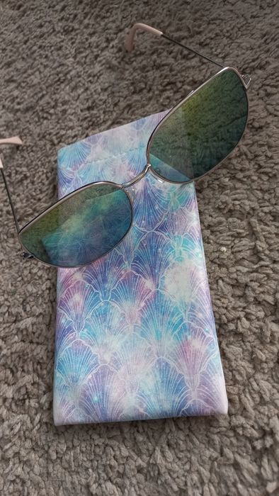Okulary bershka pokrowiec