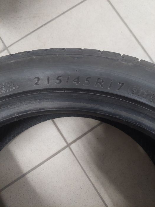 Пара літньої гуми літо літня R17 215 45