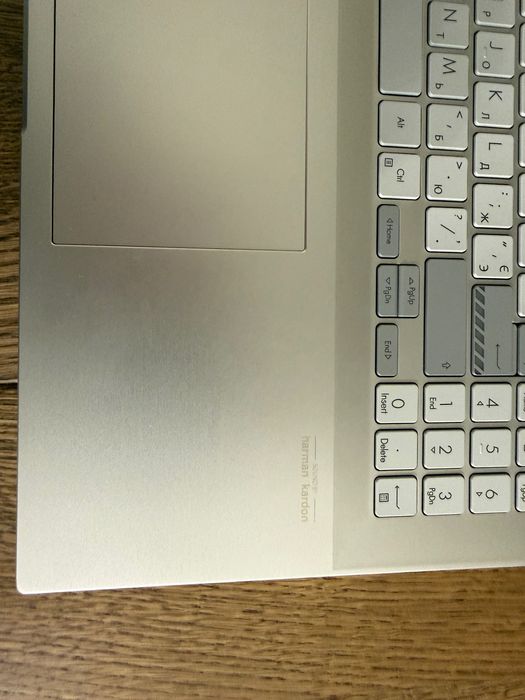 ASUS vivobook pro 16 Oled