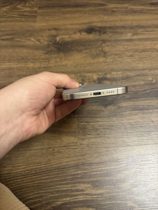 Айфон 15 про макс на 256 акб 86 оригинал