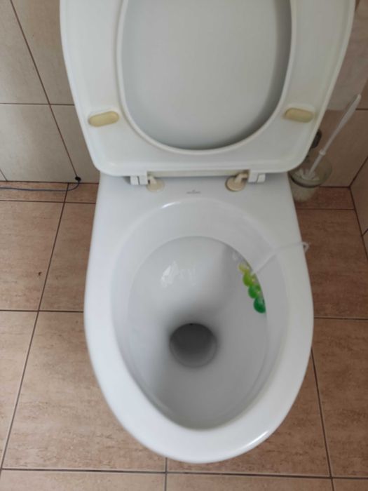 WC kompakt pionowy