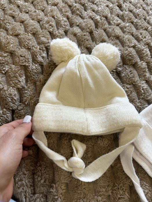 Детские шапки на 3-9 місяців