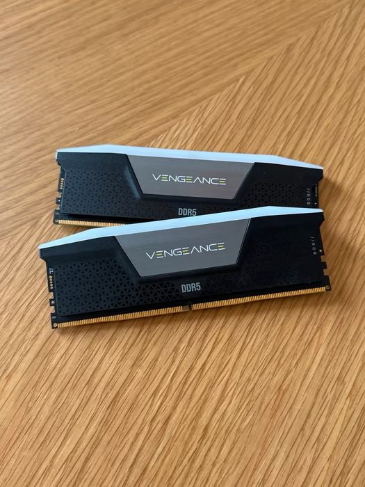 Corsair Vengeance RGB DDR5 - 32GB - 6000MT CL36