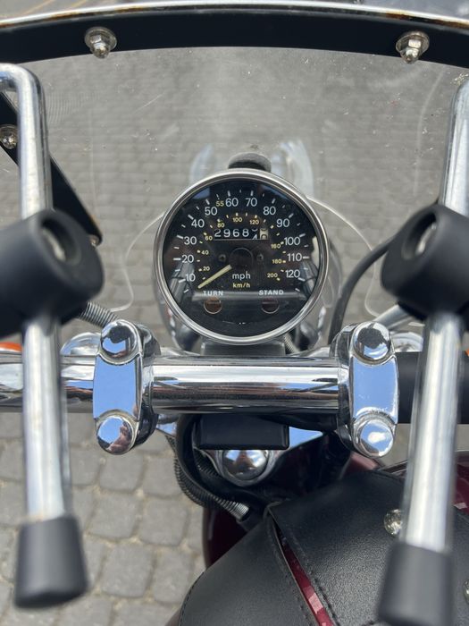Suzuki Intruder VS700