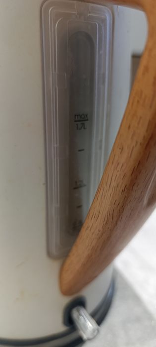 Czajnik elektryczny Nedis KAWK510EWT