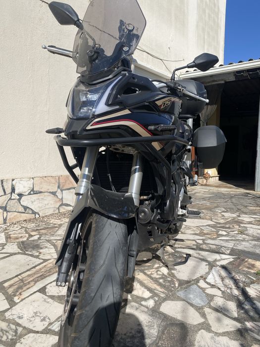 Mota só com 7300 kms! Oportunidade