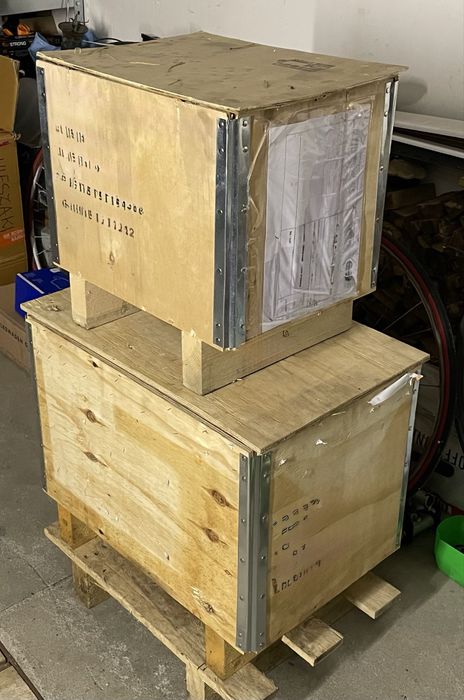 Skrzynie drewniane z okuciem metalowym