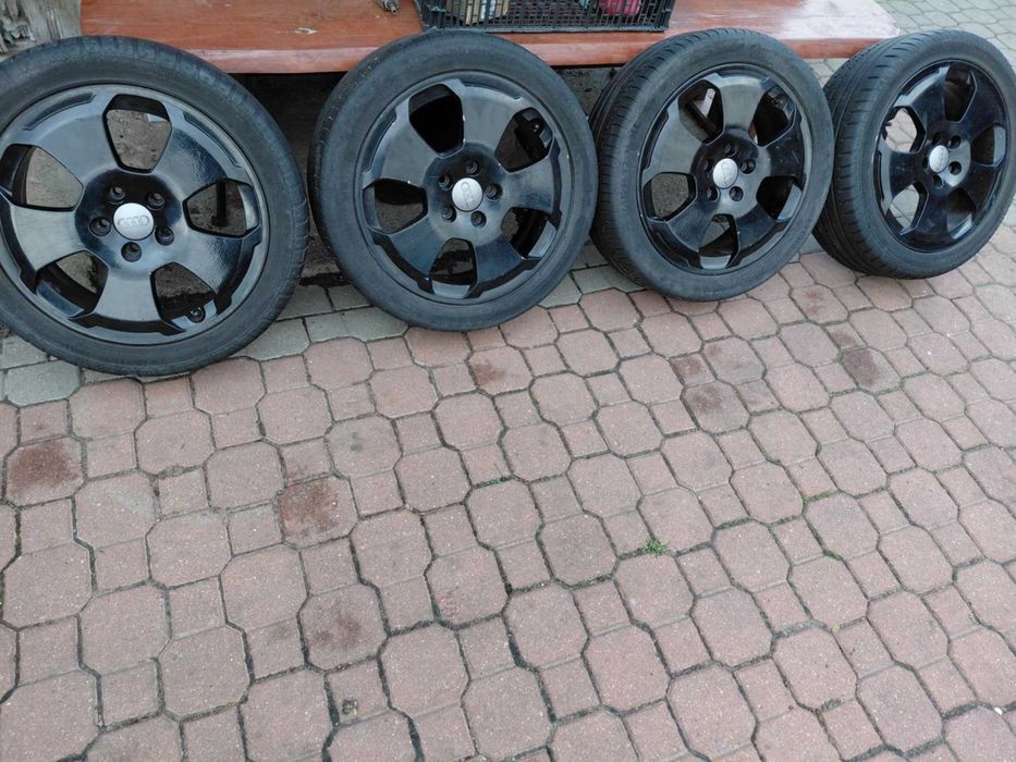 Koła 17 Audi z oponami letnimi 215/45R/17 5x112