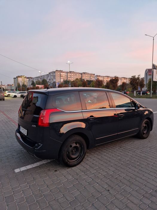 Продам Peugoet 5008