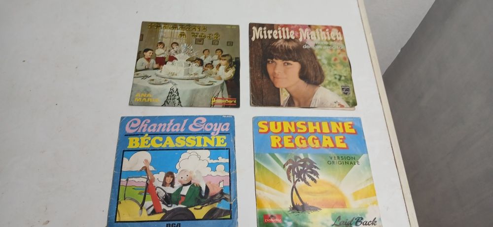 Filmes DVD Cassetes e Discos