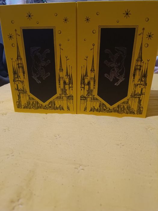 Hardbox set Livros Harry Potter Hufflepuff edition