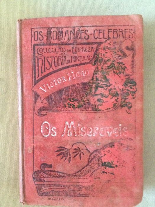 Vários livros de poesia e literatura