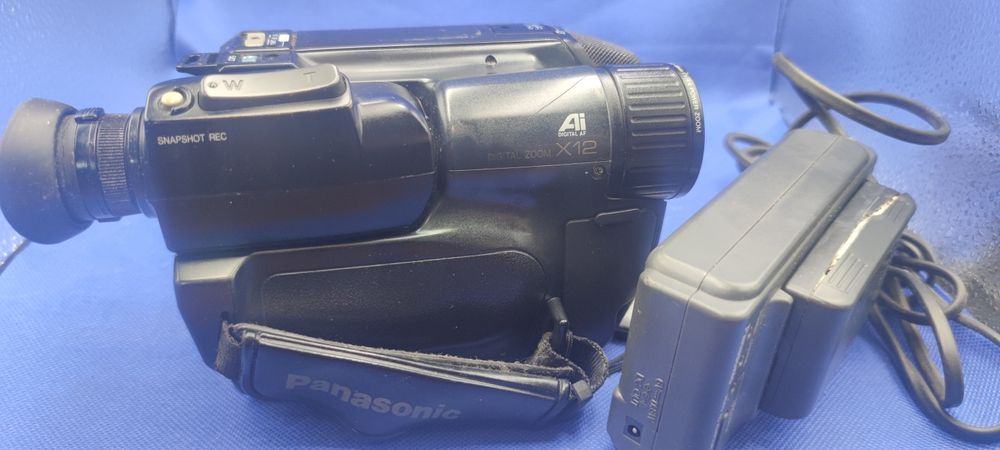 Camara video - PANASONIC PALMCORDER NV-56