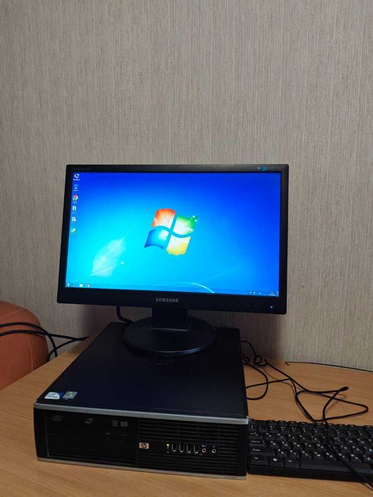 Комп'ютер HP COMPAQ 8000 ELITE SFF Business