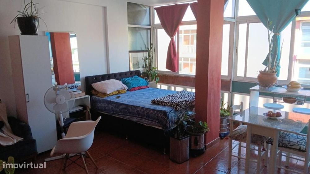 Estúdio - localizado em Arroios Lisbon