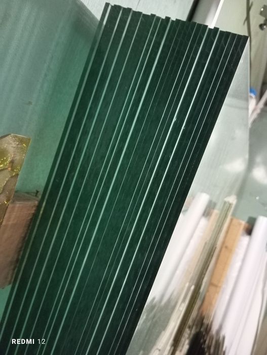 Стекло 3-10мм резка обработка.