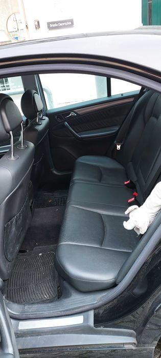 Mercedes-Benz Classe C 320 — fotografia 8