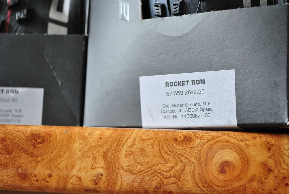Топовые покрышки SCHWALBE ROCKET RON 26x2,25 evo super ground СКИДКА